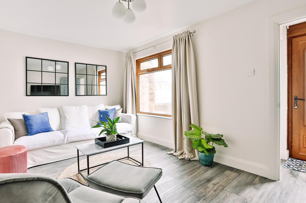 Family Town House Villa Белфаст Екстериор снимка
