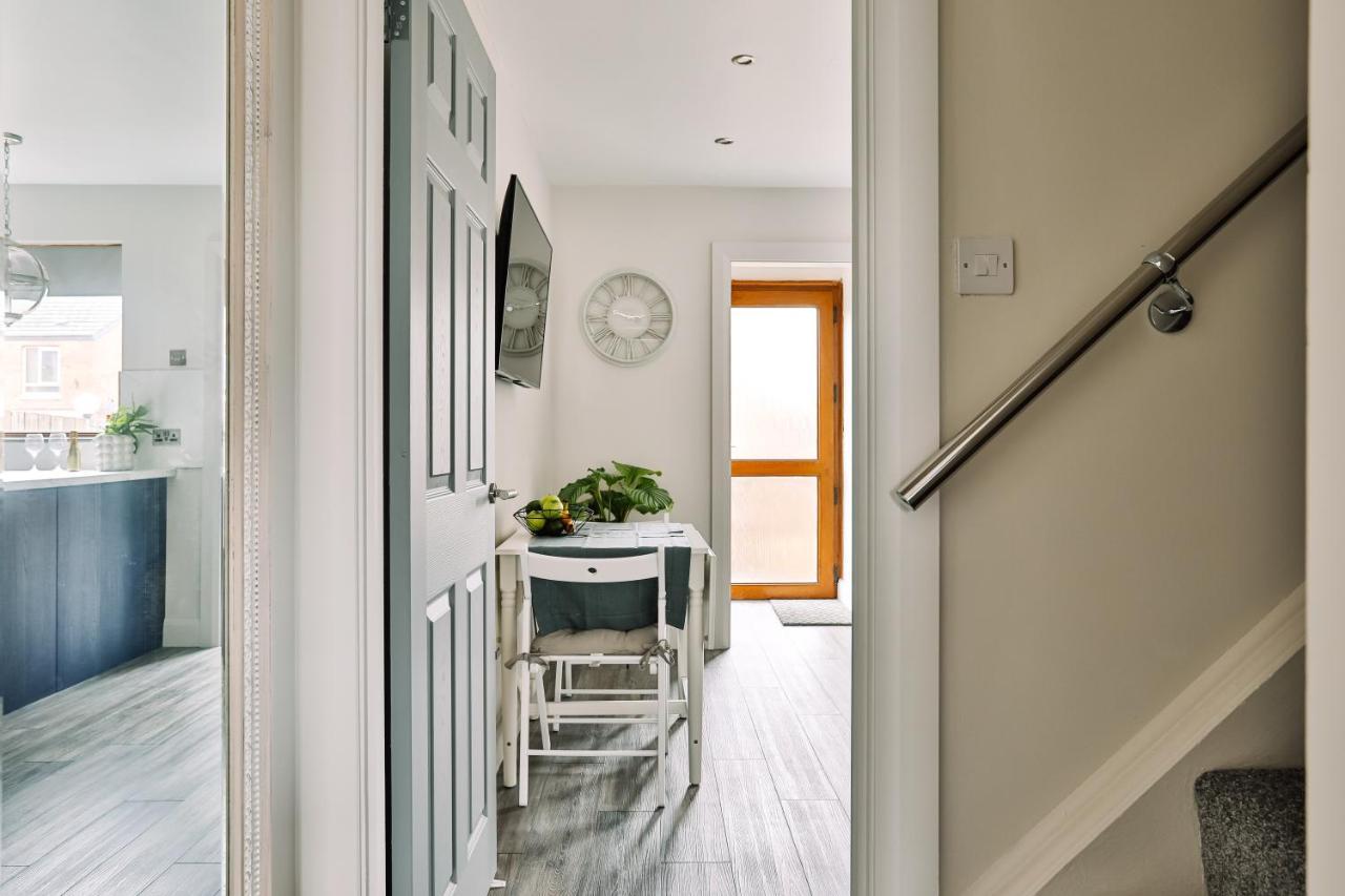 Family Town House Villa Белфаст Екстериор снимка