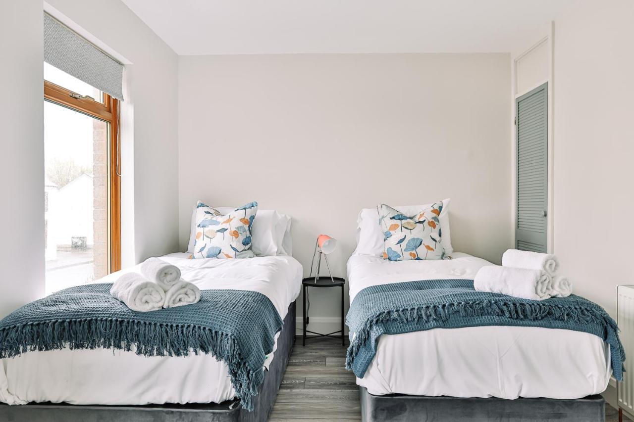 Family Town House Villa Белфаст Екстериор снимка