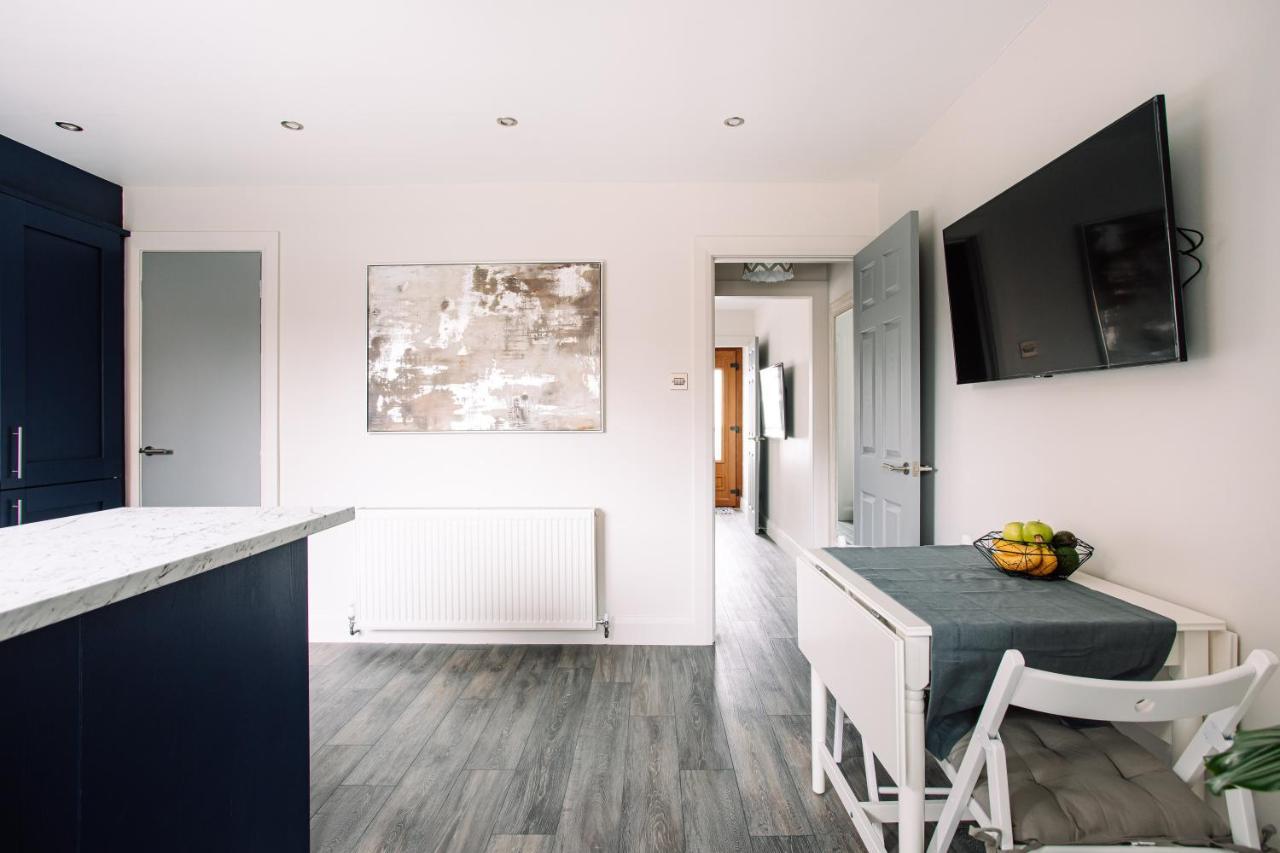 Family Town House Villa Белфаст Екстериор снимка