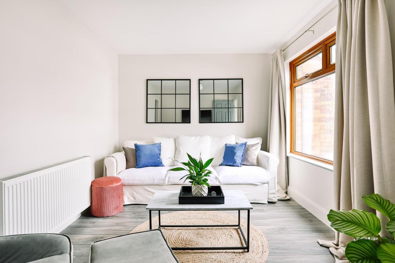 Family Town House Villa Белфаст Екстериор снимка